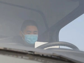 抗击疫情共渡难关 我送“战车”上前线！武汉加油！