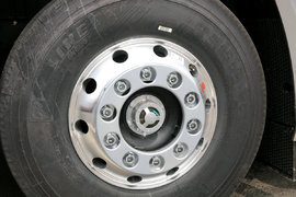 开起来够硬 跑起来够颠 开惯了高胎压的你是时候试试低胎压了!