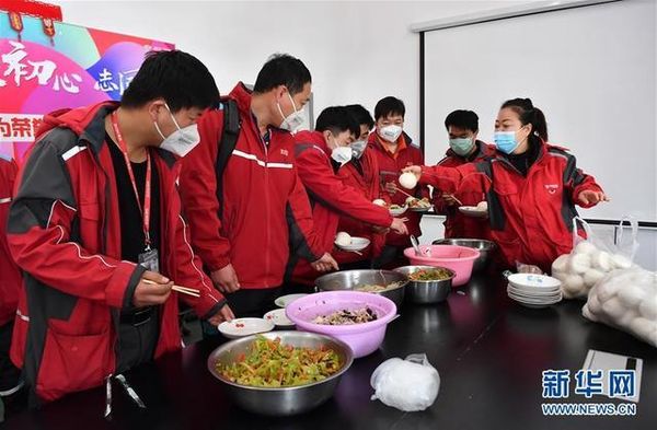 向她们致敬 走进货运女司机的卡车生活