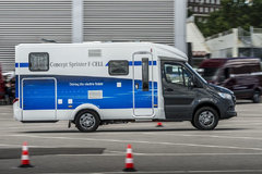 �׸�L4���Զ���ʻ���Ի��� ���쿪����