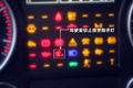 看仪表盘上的红黄蓝绿 基本指示灯介绍