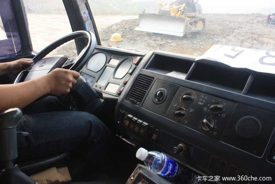 �����ϵĶ���Ϸ&nbsp;���������Ļƺӽ�����