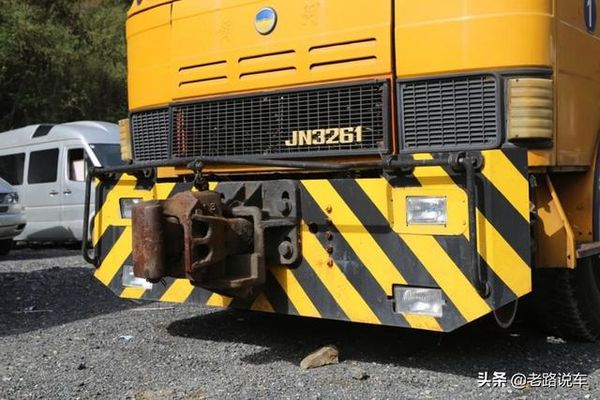 超級少見！黃河牌的JN3261公鐵兩用卡車