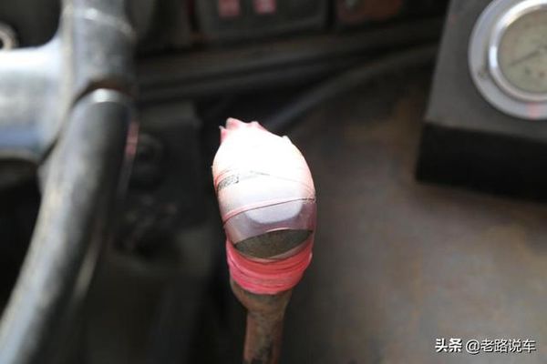 超級少見！黃河牌的JN3261公鐵兩用卡車