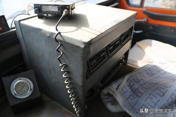 超級少見！黃河牌的JN3261公鐵兩用卡車