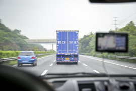 别小看防御性驾驶！ 4秒、15秒，你知道这两个数字的含义吗？