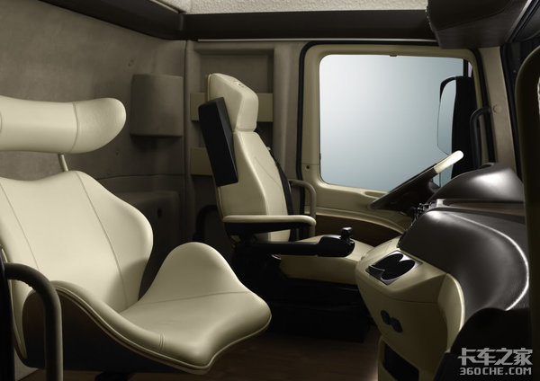 从SK到Actros，近30年奔驰卡车每一次换代，都将舒适性发挥到极致