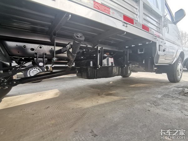 国六动力还能拉2吨货,个体商户买微卡,东风小康D51值得考虑