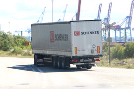 开卡车去欧洲送货?你的卡车满足这些要求,才能纵横欧亚大陆!