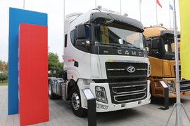 自主发动机560马力2600牛米 16挡变速箱 华菱旗舰牵引车H9详解