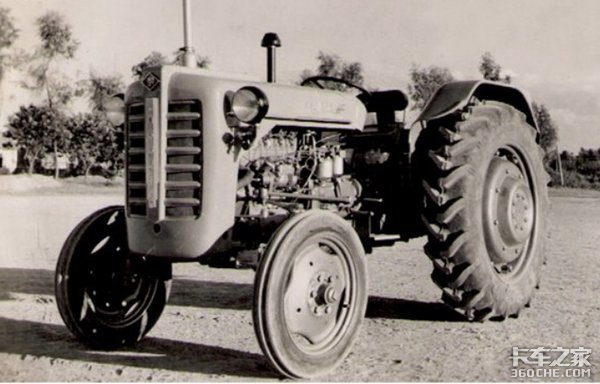 不愧是销量最好的国产车,20多年过去,这台五菱微卡依然能开走