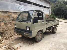 不愧是销量最好的国产车，20多年过去，这台五菱微卡依然能开走