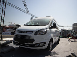 江铃福特原厂底盘,环保材料内饰,这品质不是一般房车能比的