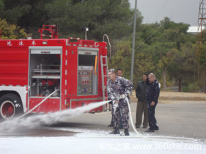 明光浩淼公司消防车车队成功登陆约旦