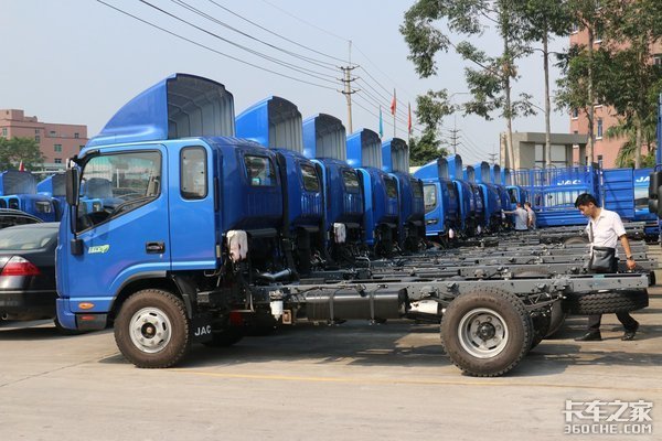 6000台已售轻卡无法上牌 广州经销商面临生死困境