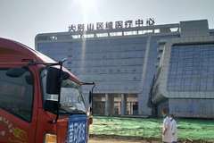 卡车人：开着心爱的大卡车，今天我就是C位出道的靓仔