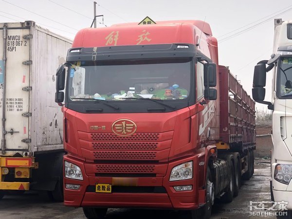 见多了油罐车 带你看看仓栅式危险品车