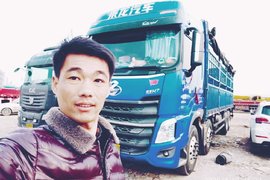 卡车人刘飞：最靓“小7”陪伴 万里奔波守护家的温暖