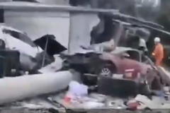 ����9��8�� ��������ײ�� ϵɲ��ʧ��