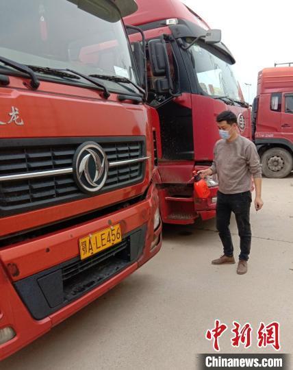武汉解封后的湖北卡车司机：不被歧视很温暖