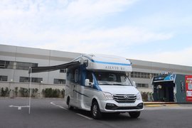 大通V80房车C本就能开，只要30万，趁年轻开着它去寻找诗和远方吧