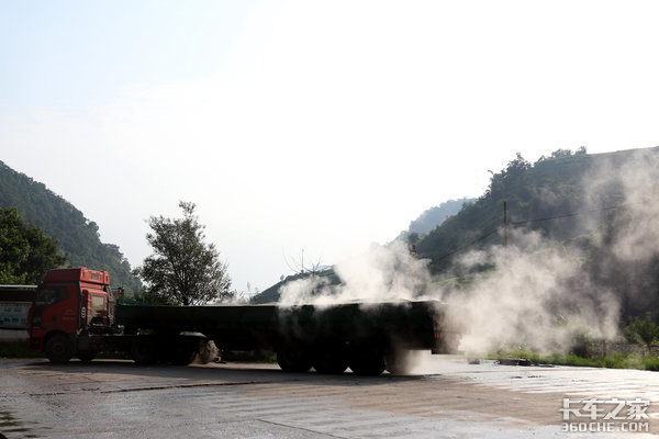 福建事故致9人死亡 车辆超载是主因?村民:已多次反映路段问题