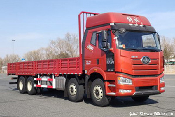堪称国内最大马力载货车 解放J6P 560马力8X4车型亮相工信部