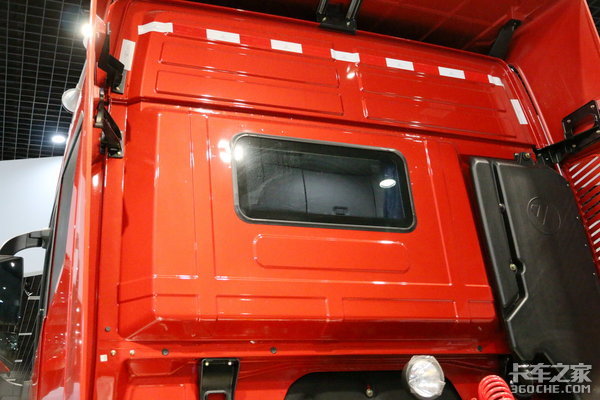 卡车新体验(8) 福田康明斯配采埃孚 这台560马力的欧曼EST-A叫穿越版