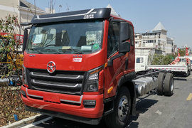 打开车门看内饰,还以为是台小轿车,大运祥龙全新黄牌中卡惊艳到我了