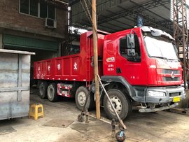 不愧是水泥运输领域的热门,5年的二手柳汽M3自卸车还能卖18万