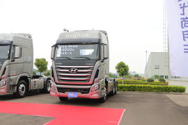 多款车型多项优惠 现代商用车叫你来看直播 买车不仅价格低 还送保养