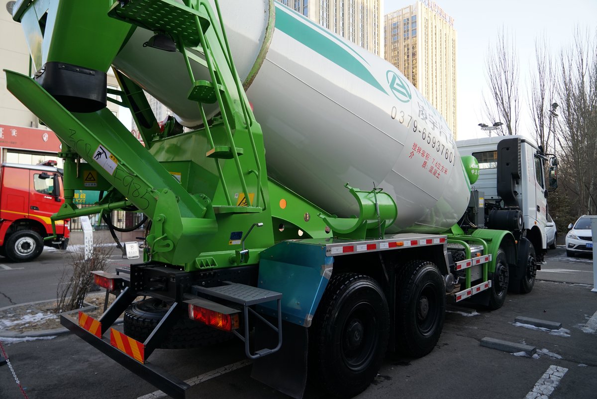 350马力国六动力北奔搅拌车助力新基建图片列表