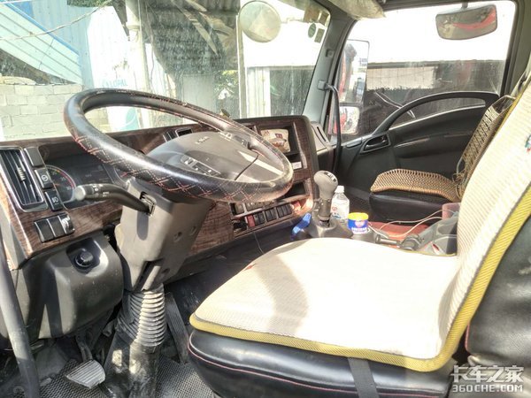 40多万的五十铃重卡,车老板一口气买了10台,直言这次选对了