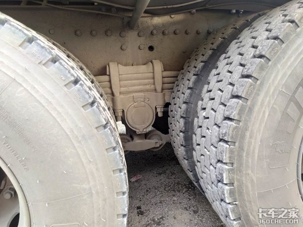 40多万的五十铃重卡,车老板一口气买了10台,直言这次选对了