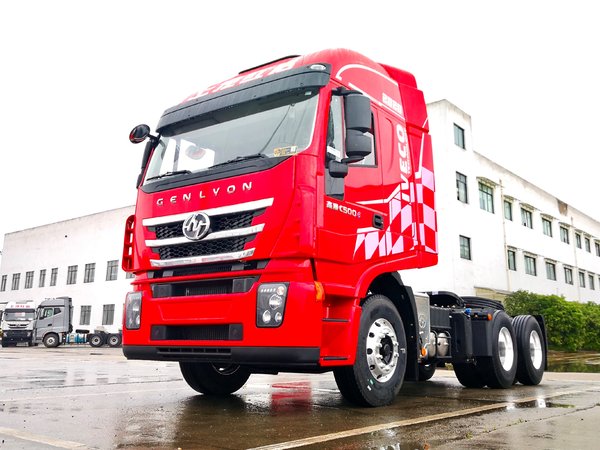 红岩杰狮2020 AMT牵引车型 让驾驶更高效更舒心