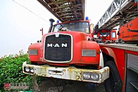 国内就这一辆！拆车场实拍长头MAN 22.240云梯消防车