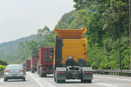 G40沪陕高速上海段：五一假期限行黄牌货车