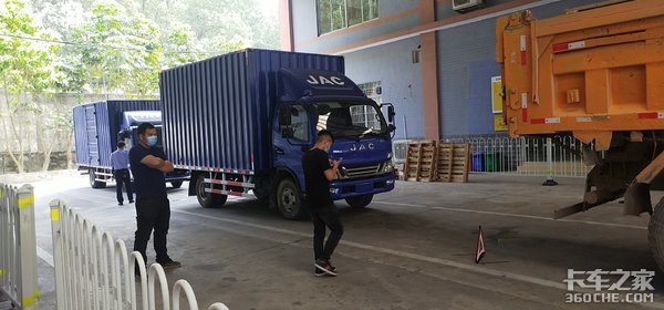 輕卡上牌難全國蔓延 各地應對方案盤點