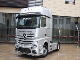 奔驰新Actros牵引车用相机代替后视镜靠谱吗?听听工程师怎么说