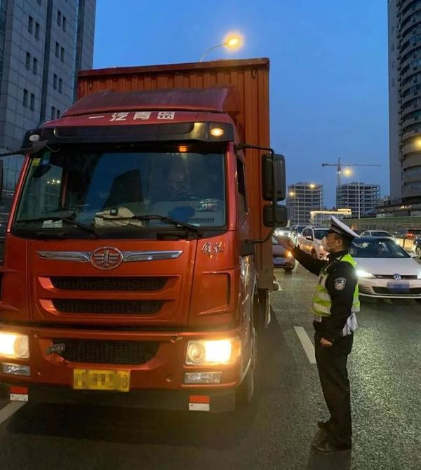 �Ϻ������ϲ��������&nbsp;3���Ѳ��1374��