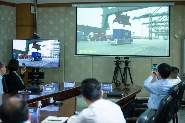 ��������&nbsp;�������˼�ʻ��������5G�ۿ�