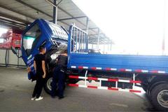 �Ῠ����������� ���˻�ţȴ���˿���