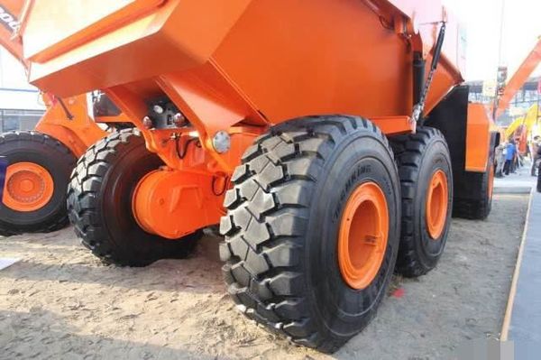�����еġ����ްԡ�&nbsp;һ�����Ǯ�ߴ�8��