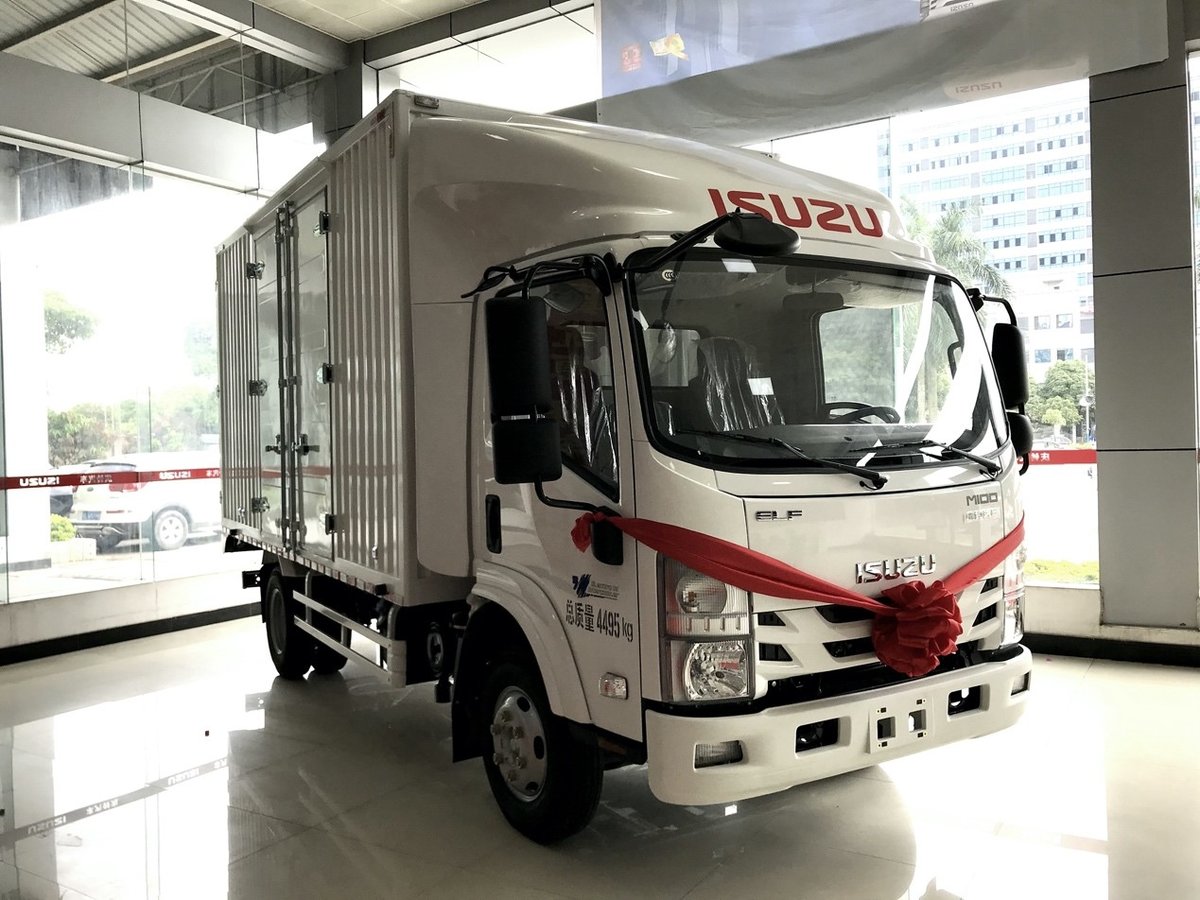 庆铃五十铃全新m系列中体轻卡南宁上市图片列表