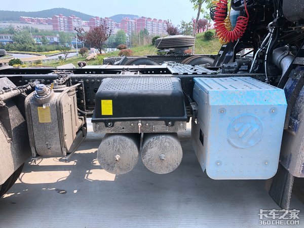 短途运输神器 福田欧曼ETX自重仅8.2吨