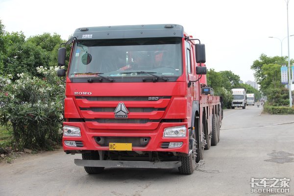重汽随车吊重出江湖 性能绝不输进口车