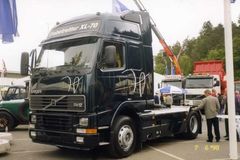 �ֶ���XL��ʻ����25�� �����������޼�