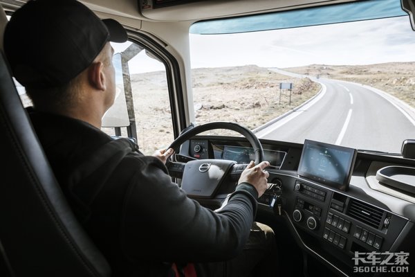 沃尔沃FH16、曼TGX、依维柯S-WAY,谁才是你心中的年度欧卡王中王?