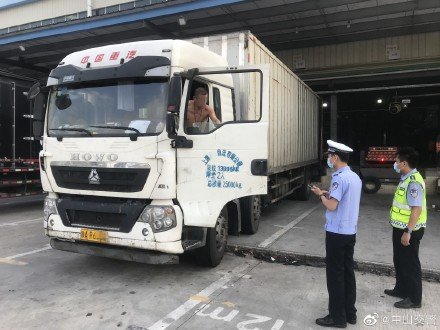 不知危险！货车司机驾车近8小时不休息