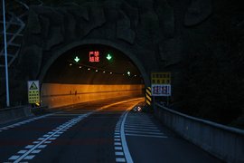 安全讲堂12: 要钱不要命? 致命的疲劳驾驶 为何要以身犯险?